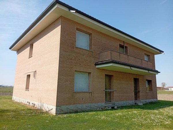 casa indipendente in vendita a Ferrara in zona Pontegradella