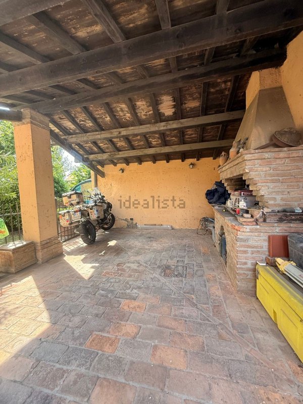 casa indipendente in vendita a Ferrara