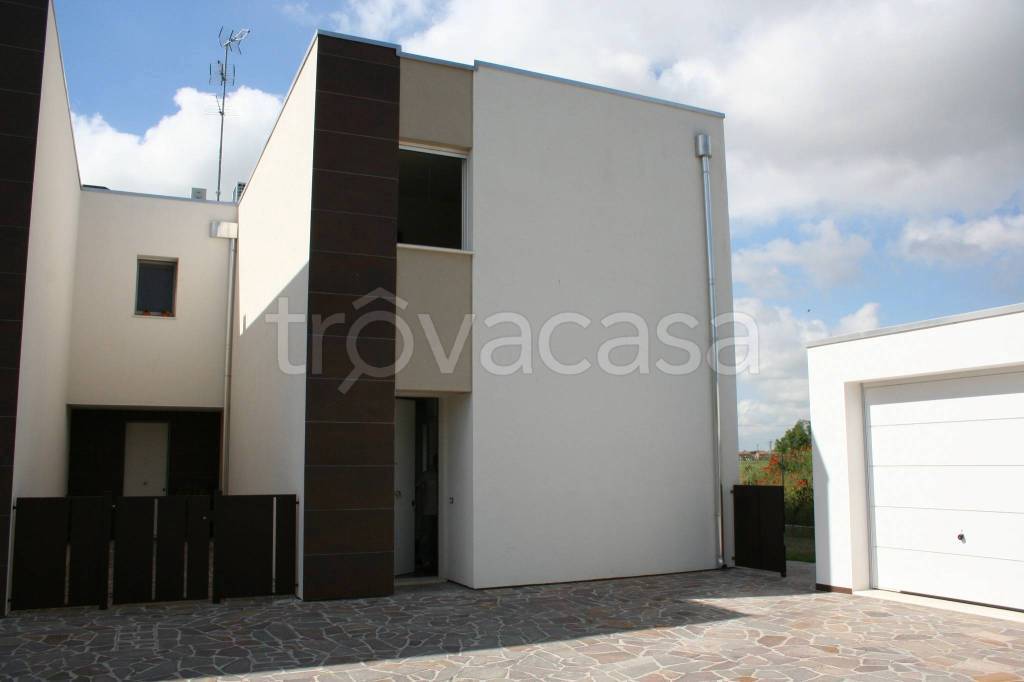 casa indipendente in vendita a Ferrara in zona Malborghetto di Boara