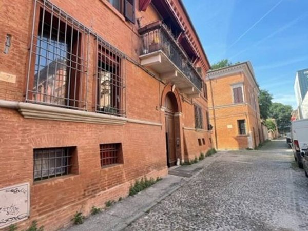 appartamento in vendita a Ferrara in zona Centro Storico