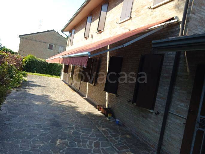 casa indipendente in vendita a Ferrara in zona Porotto / Cassana