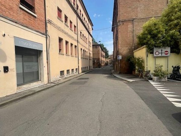 appartamento in vendita a Ferrara in zona Centro Storico