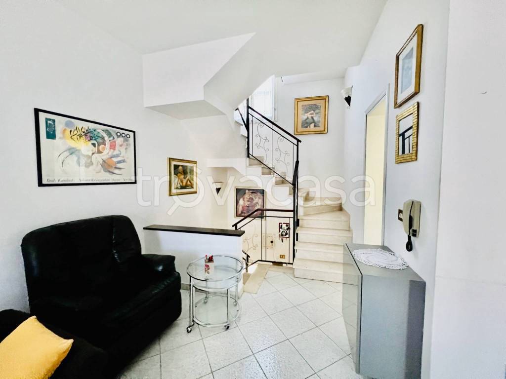 casa indipendente in vendita a Ferrara in zona Centro Storico