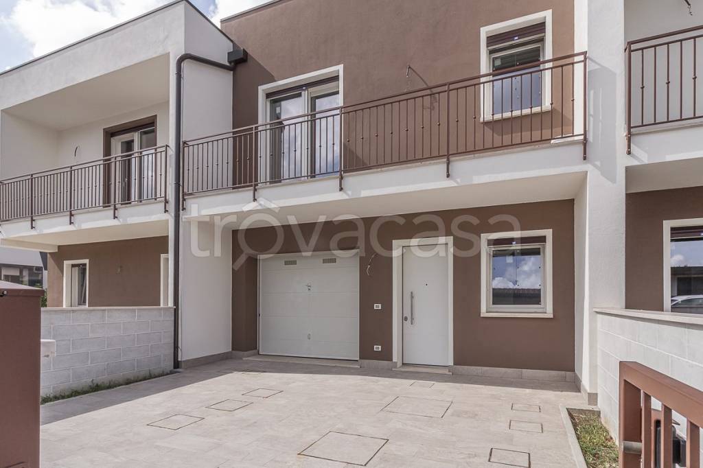 casa indipendente in vendita a Ferrara in zona Centro Storico