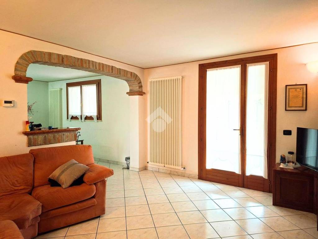 casa indipendente in vendita a Ferrara in zona Pontegradella
