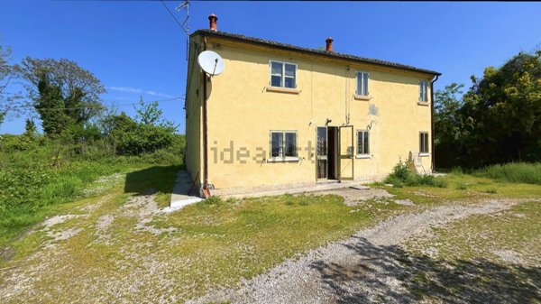 casa indipendente in vendita a Ferrara in zona Contrapò