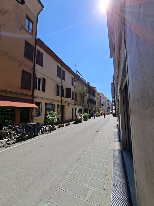 ufficio in vendita a Ferrara in zona Centro Storico