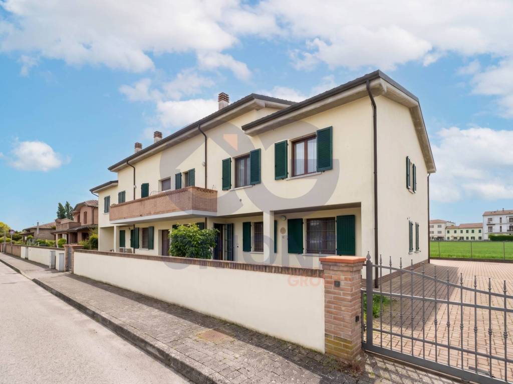 appartamento in vendita a Ferrara in zona Porotto / Cassana