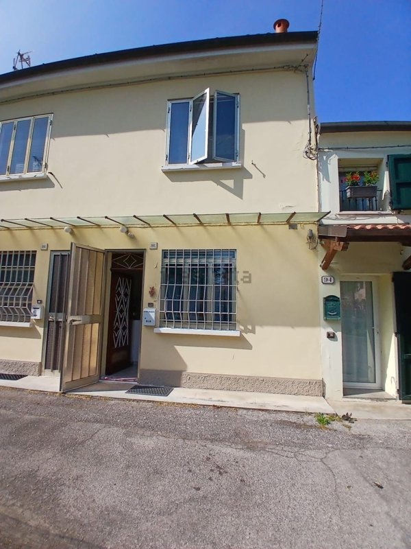 casa indipendente in vendita a Ferrara in zona San Martino
