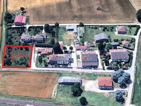 terreno edificabile in vendita a Ferrara in zona Cona