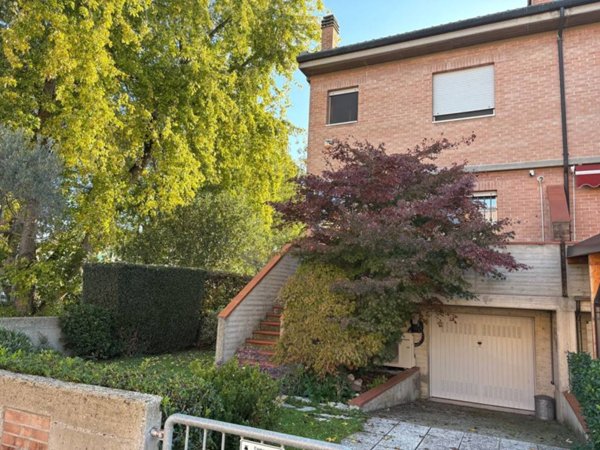 casa indipendente in vendita a Ferrara in zona Pontelagoscuro