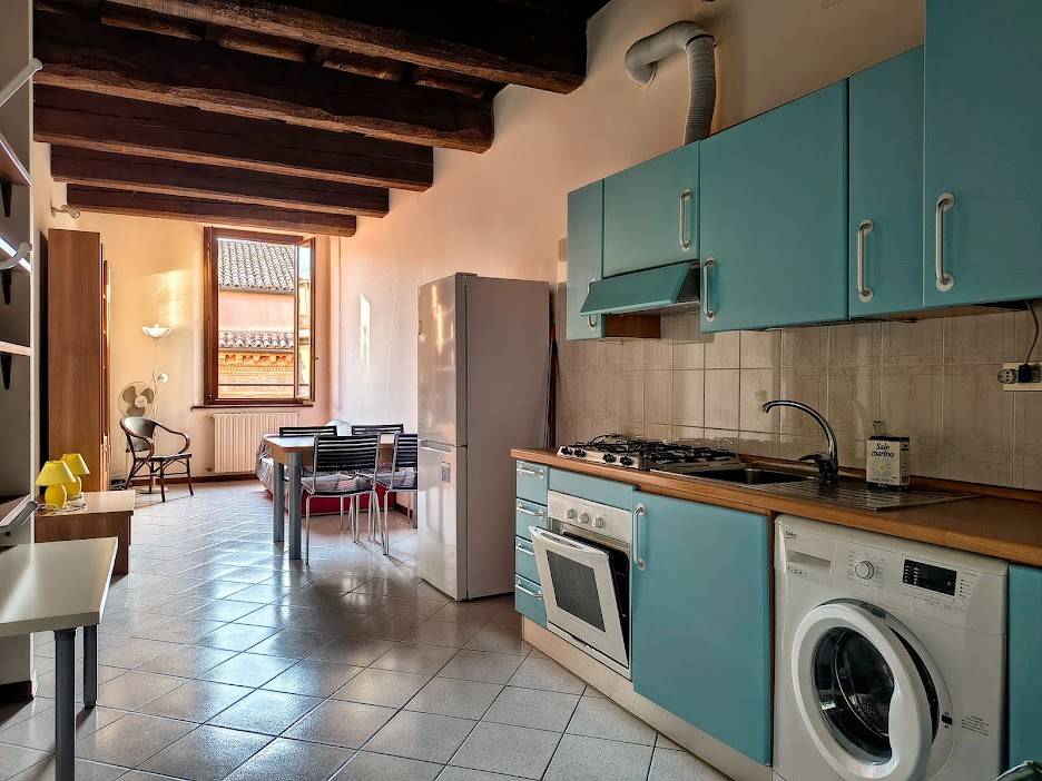 appartamento in vendita a Ferrara in zona Centro Storico