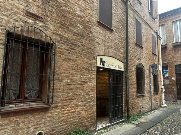 ufficio in vendita a Ferrara in zona Centro Storico
