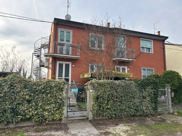 casa indipendente in vendita a Ferrara in zona Aguscello