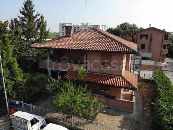 casa indipendente in vendita a Ferrara in zona Chiesuol del Fosso