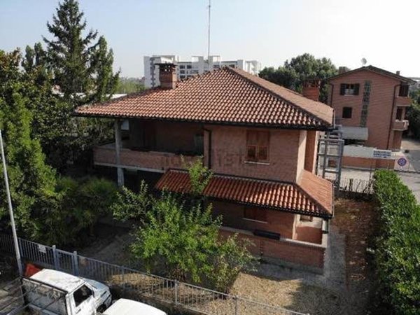 casa indipendente in vendita a Ferrara in zona Chiesuol del Fosso