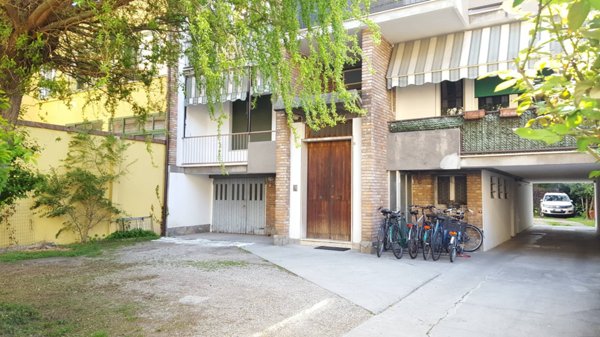 appartamento in vendita a Ferrara in zona Arianuova