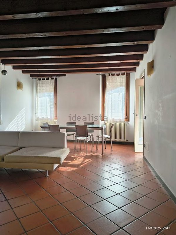 appartamento in vendita a Ferrara in zona Centro Storico