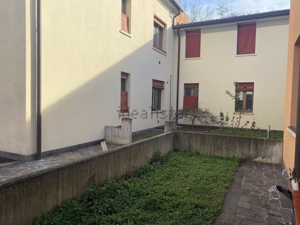 appartamento in vendita a Ferrara in zona Centro Storico