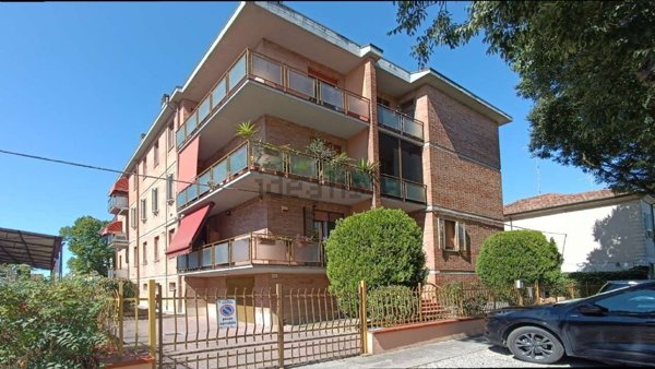 appartamento in vendita a Ferrara in zona Quartiere Giardino / Acquedotto