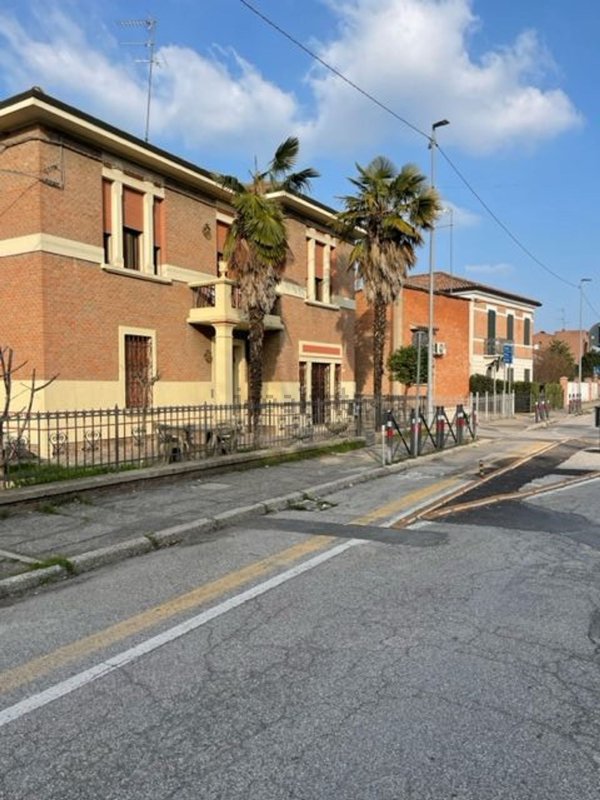 appartamento in vendita a Ferrara in zona Porotto / Cassana