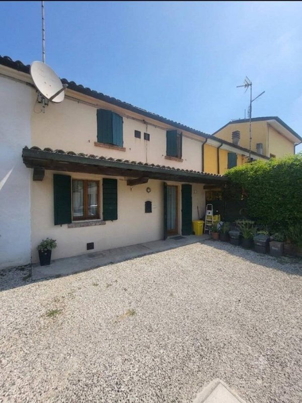 casa indipendente in vendita a Ferrara in zona San Martino