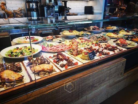 negozio in vendita a Ferrara in zona Centro Storico
