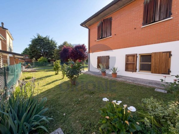 casa indipendente in vendita a Ferrara in zona Porotto / Cassana