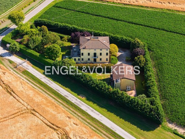 casa indipendente in vendita a Ferrara in zona Porotto / Cassana
