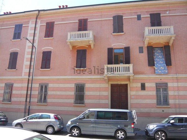 appartamento in vendita a Ferrara in zona Quartiere Giardino / Acquedotto