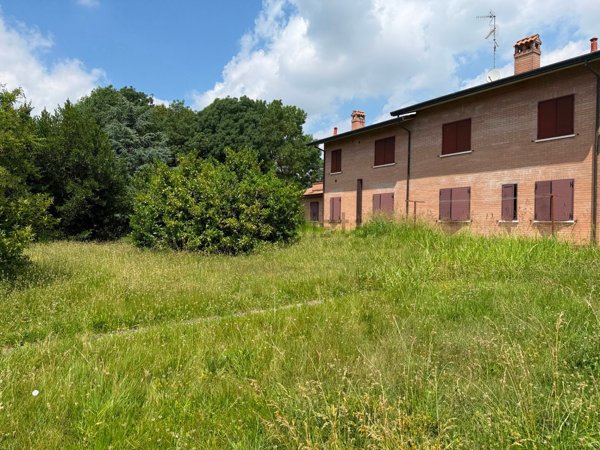 casa indipendente in vendita a Ferrara in zona Cona