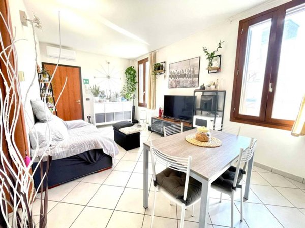 appartamento in vendita a Ferrara in zona Quartesana