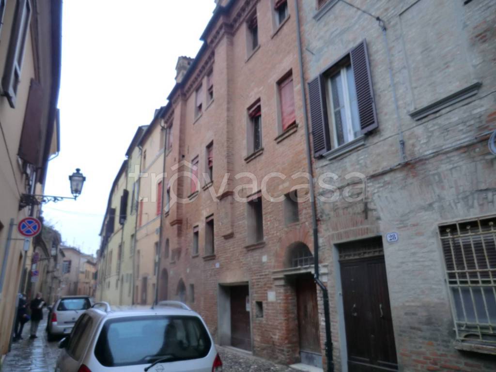 locale di sgombero in vendita a Ferrara in zona Centro Storico
