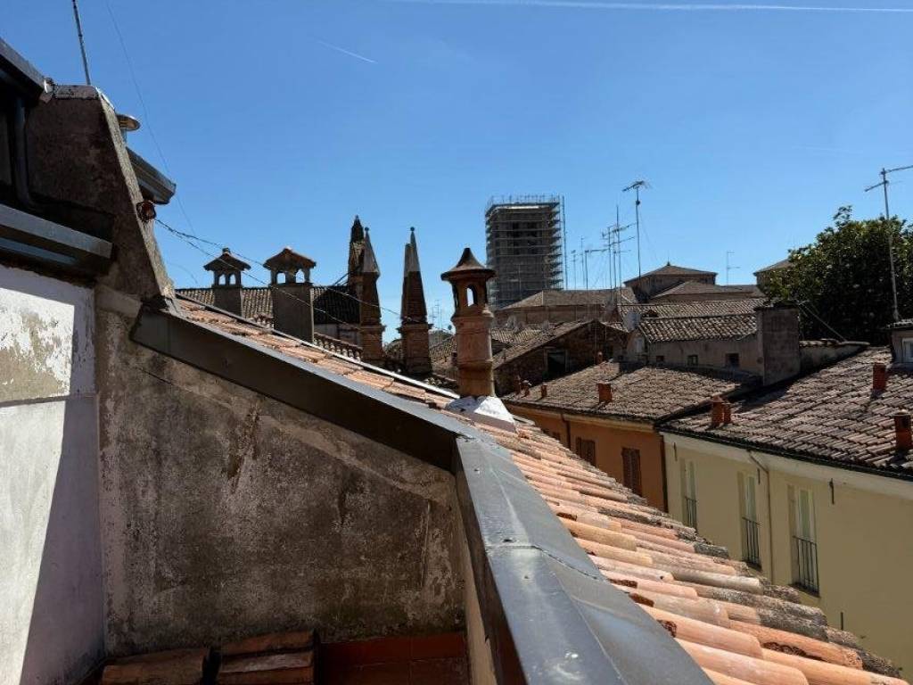 appartamento in vendita a Ferrara in zona Centro Storico