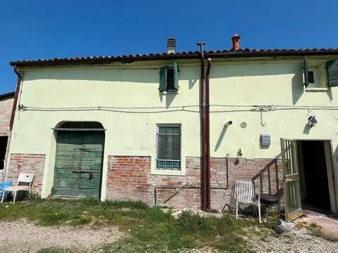 casa indipendente in vendita a Ferrara in zona Contrapò