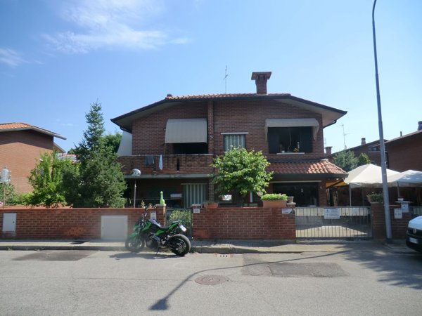 casa indipendente in vendita a Ferrara