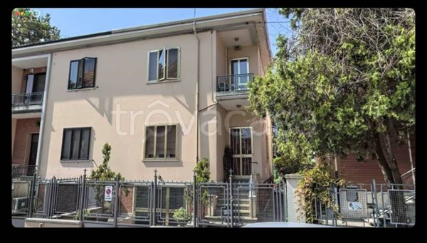 casa indipendente in vendita a Ferrara in zona Quartiere Giardino / Acquedotto