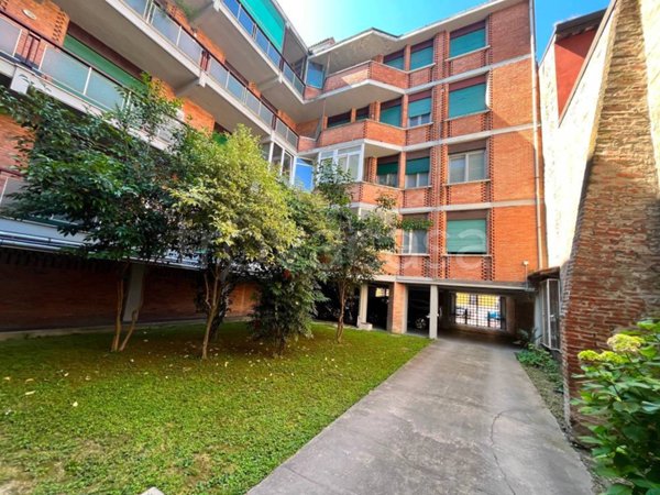 appartamento in vendita a Ferrara in zona Centro Storico