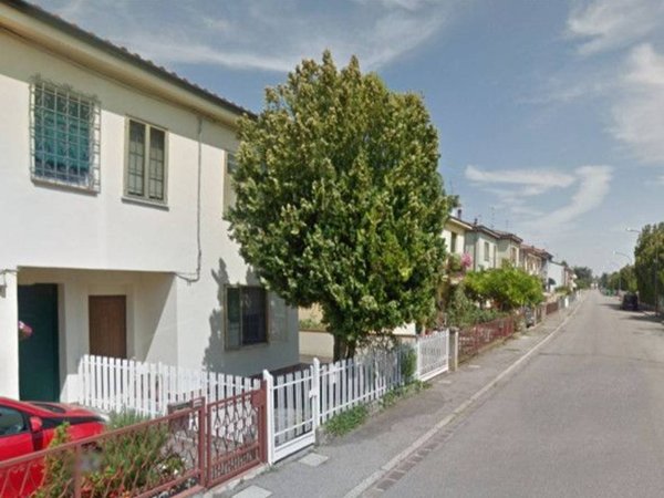 casa indipendente in vendita a Ferrara