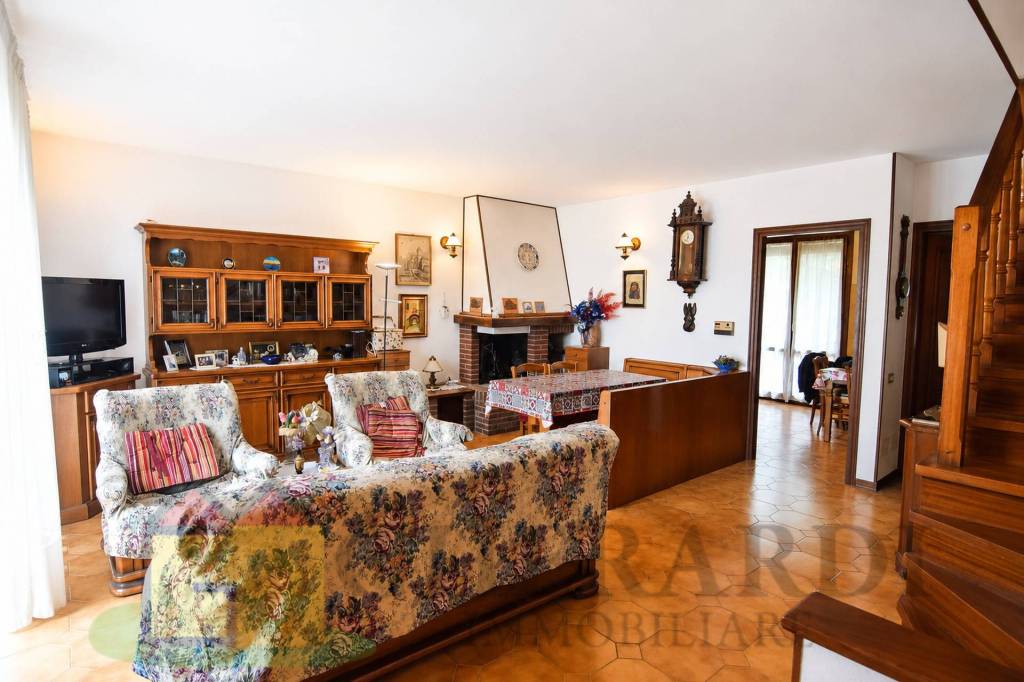 casa indipendente in vendita a Ferrara