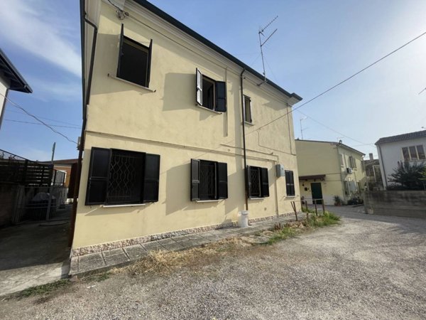 casa indipendente in vendita a Ferrara in zona Porotto / Cassana