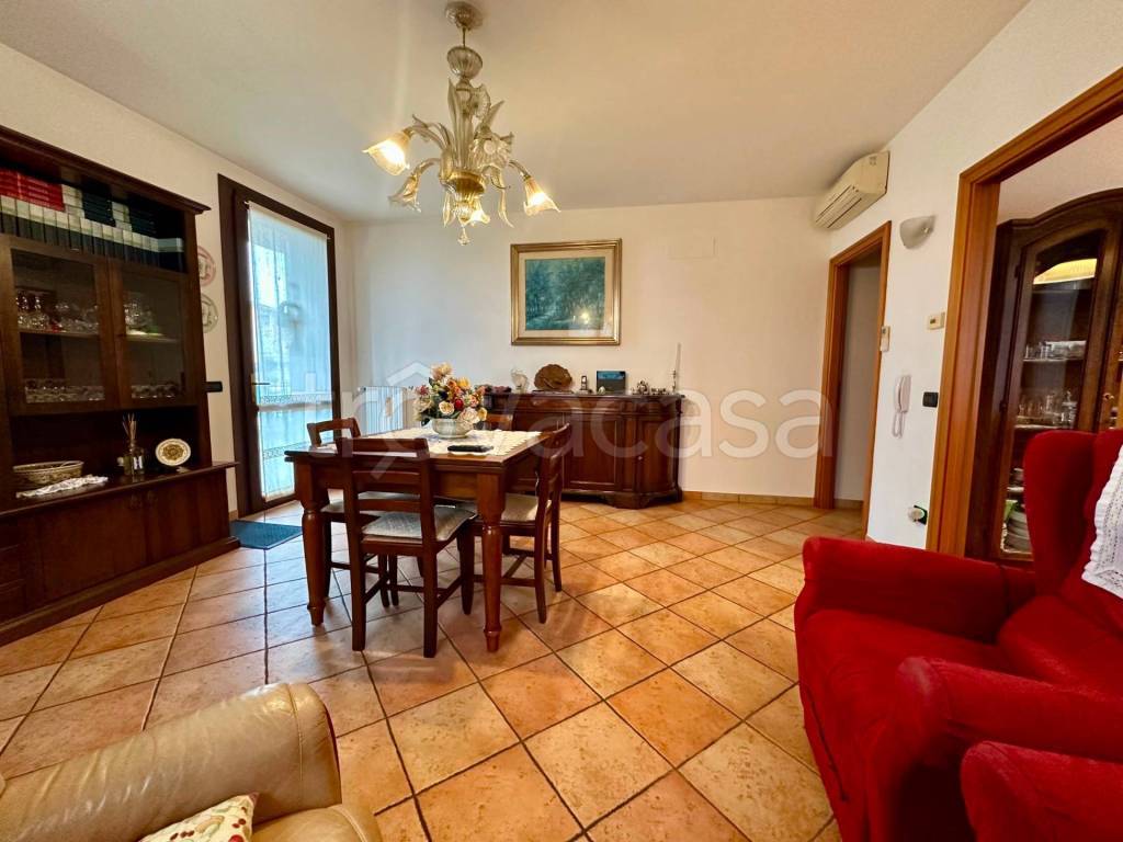 casa indipendente in vendita a Ferrara in zona Pontegradella