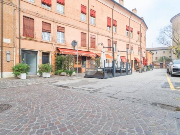 appartamento in vendita a Ferrara in zona Centro Storico