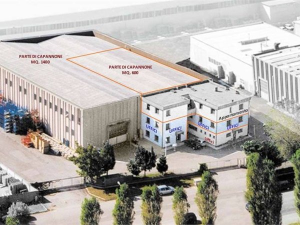 capannone in vendita a Ferrara in zona Doro