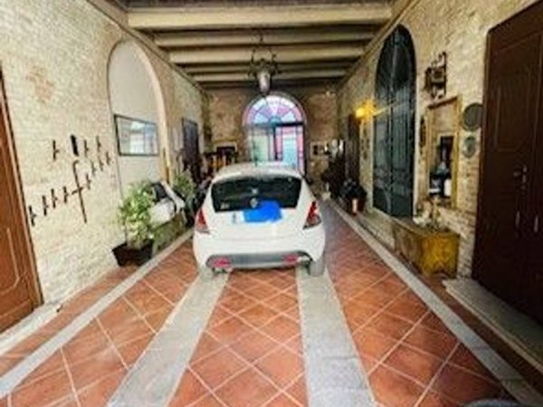 attico in vendita a Ferrara in zona Centro Storico