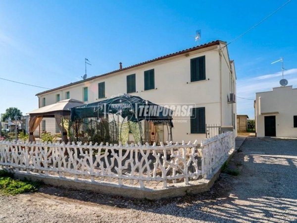 appartamento in vendita a Ferrara in zona Montalbano