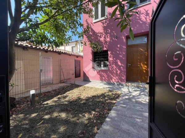 casa indipendente in vendita a Ferrara in zona Pontegradella