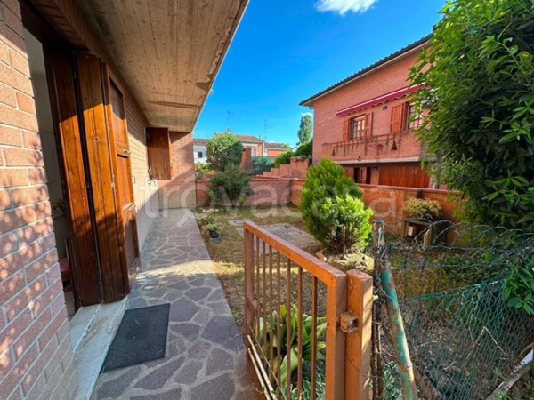 casa indipendente in vendita a Ferrara in zona Pontegradella