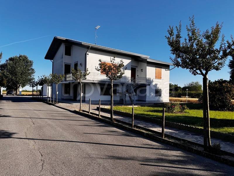 casa indipendente in vendita a Ferrara in zona San Bartolomeo in Bosco