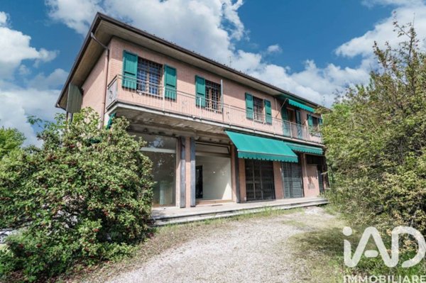 casa indipendente in vendita a Ferrara in zona Porotto / Cassana